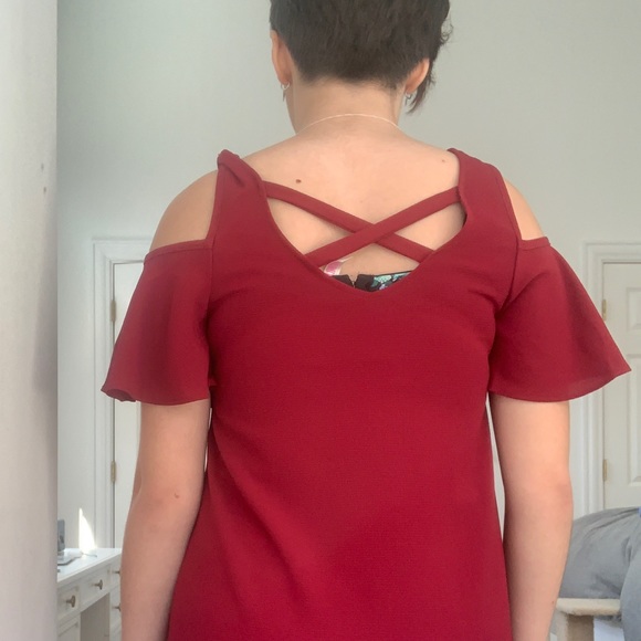 Red knee length dress - Picture 4 of 4